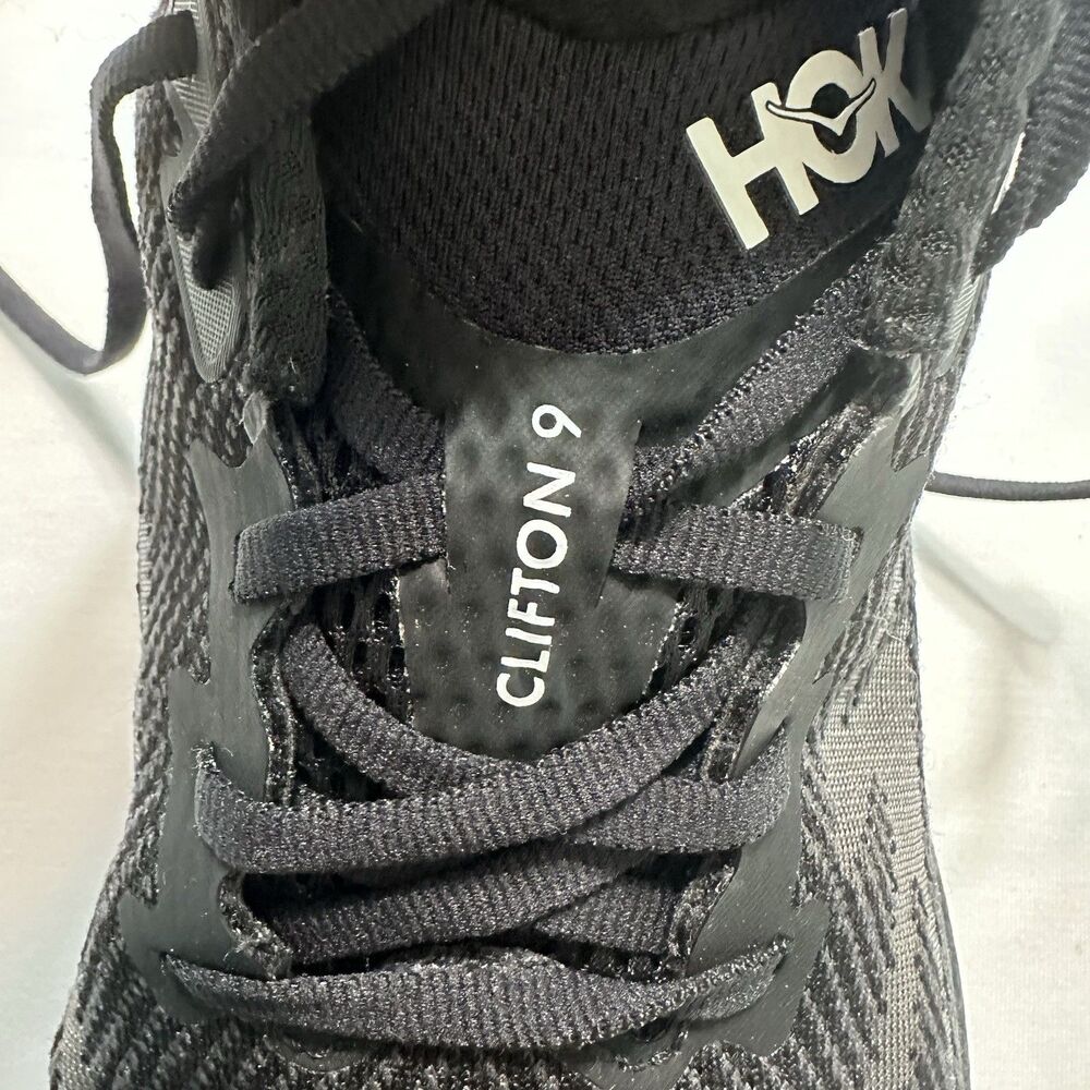 Hoka One One Clifton 9 Women's Size 7.5B Black White Running Lightweight Shoes - Picture 12 of 13